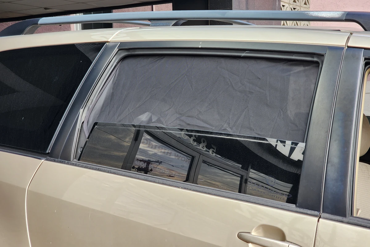 Toyota Sienna 2nd Gen Rear Door Car Sun Shades (XL20; 2004-2010